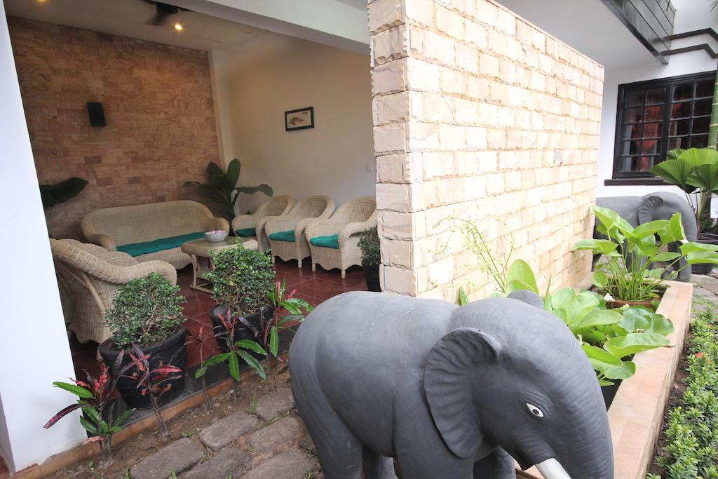 The Moon Villa Siem Reap Buitenkant foto