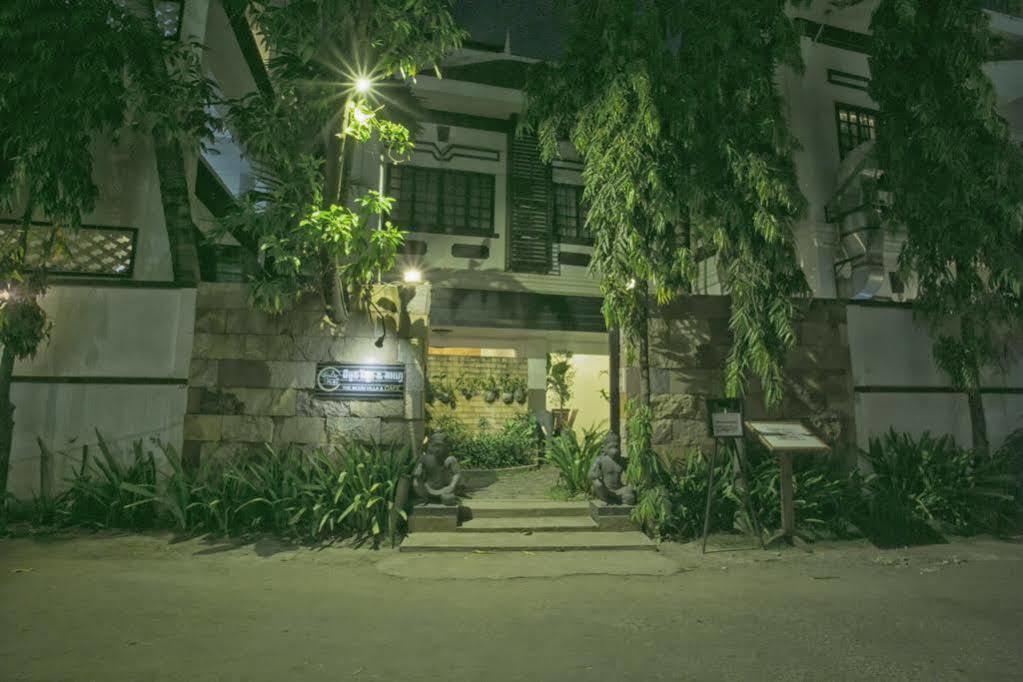 The Moon Villa Siem Reap Buitenkant foto