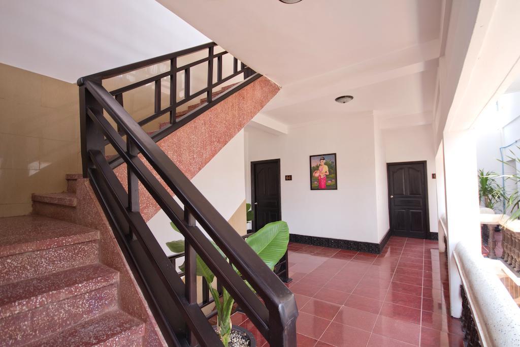 The Moon Villa Siem Reap Buitenkant foto