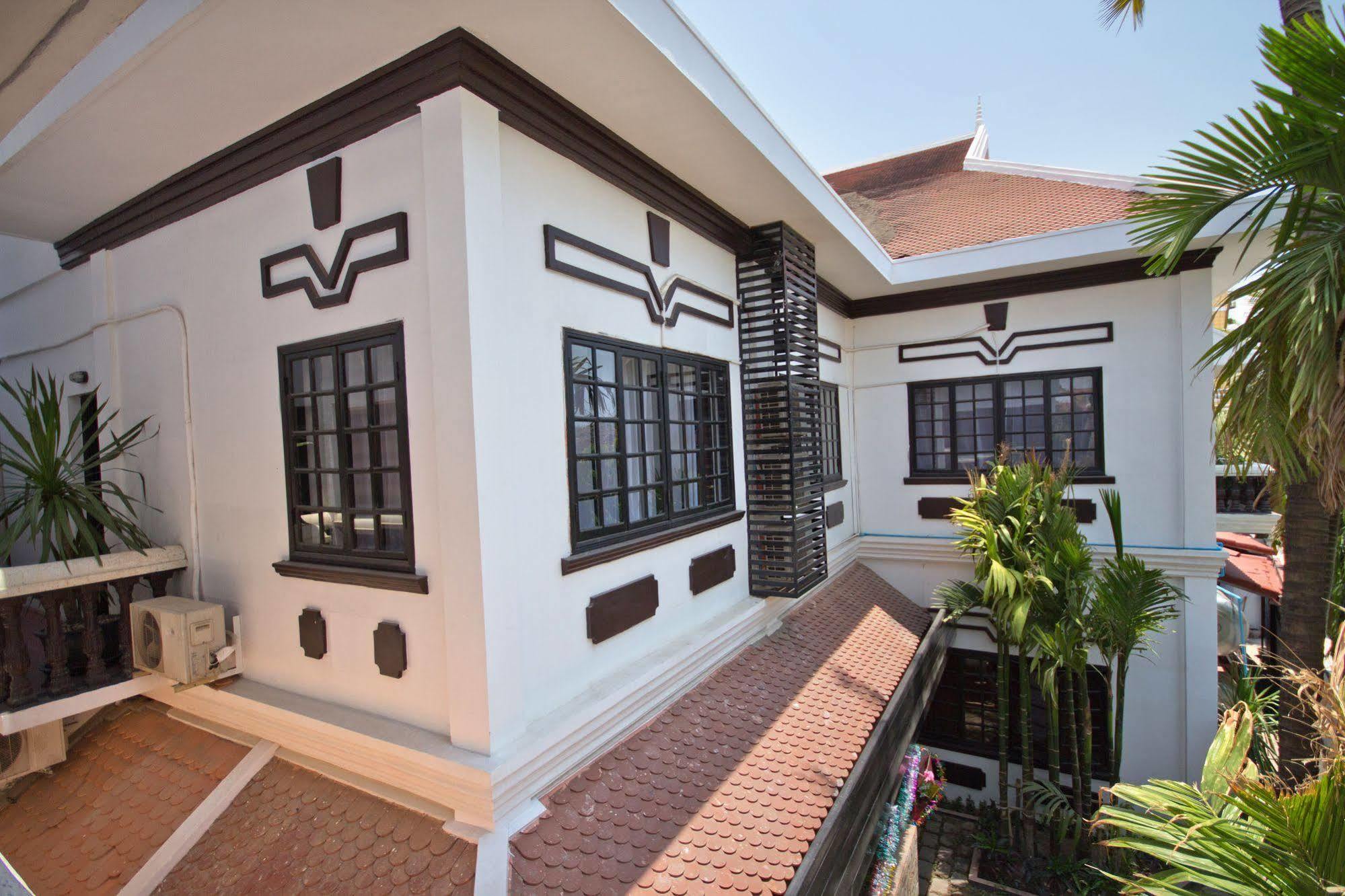 The Moon Villa Siem Reap Buitenkant foto
